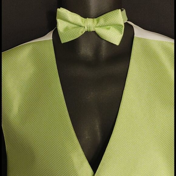 MEN'S LARR BRIO 3 PIECE FORMAL VEST & TIE SET LT - Picture 2 of 7